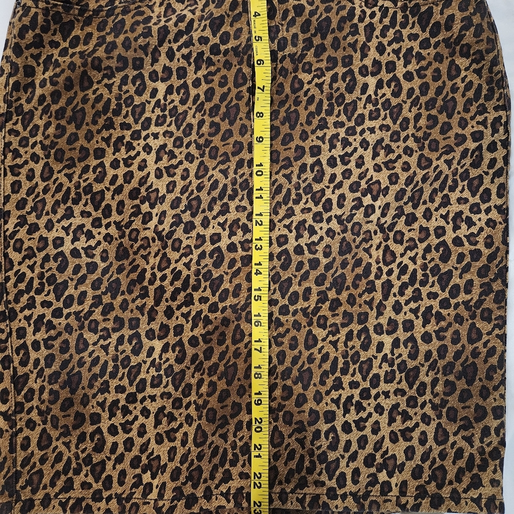Ralph Lauren / Lauren Jeans Co. Cotton Leopard-Print Skirt — Size 12 - Picture 9 of 10